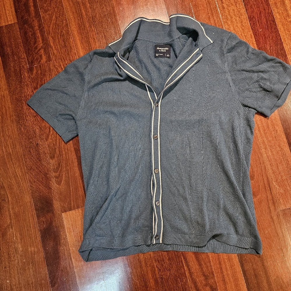 Knit Button up Abercrombie & Fitch